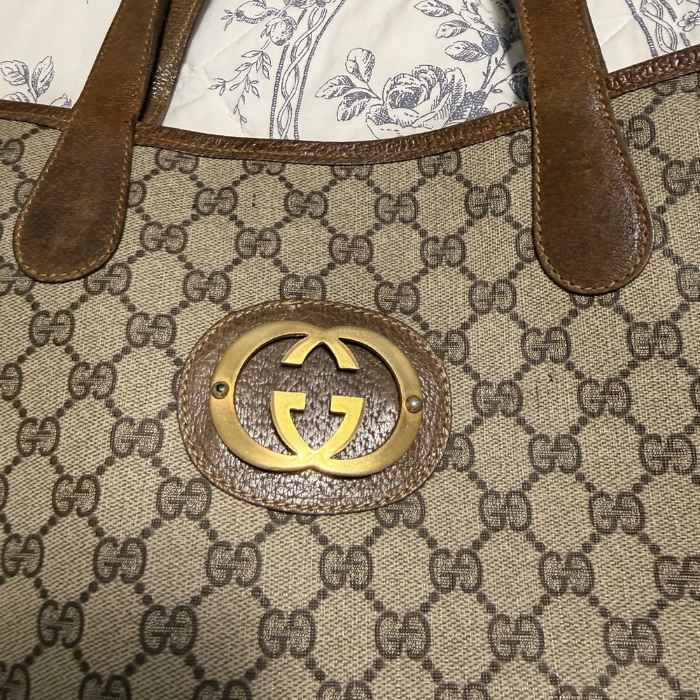 Gucci Beige/Brown GG Canvas Tote with Gold Logo - Picture 2 of 11